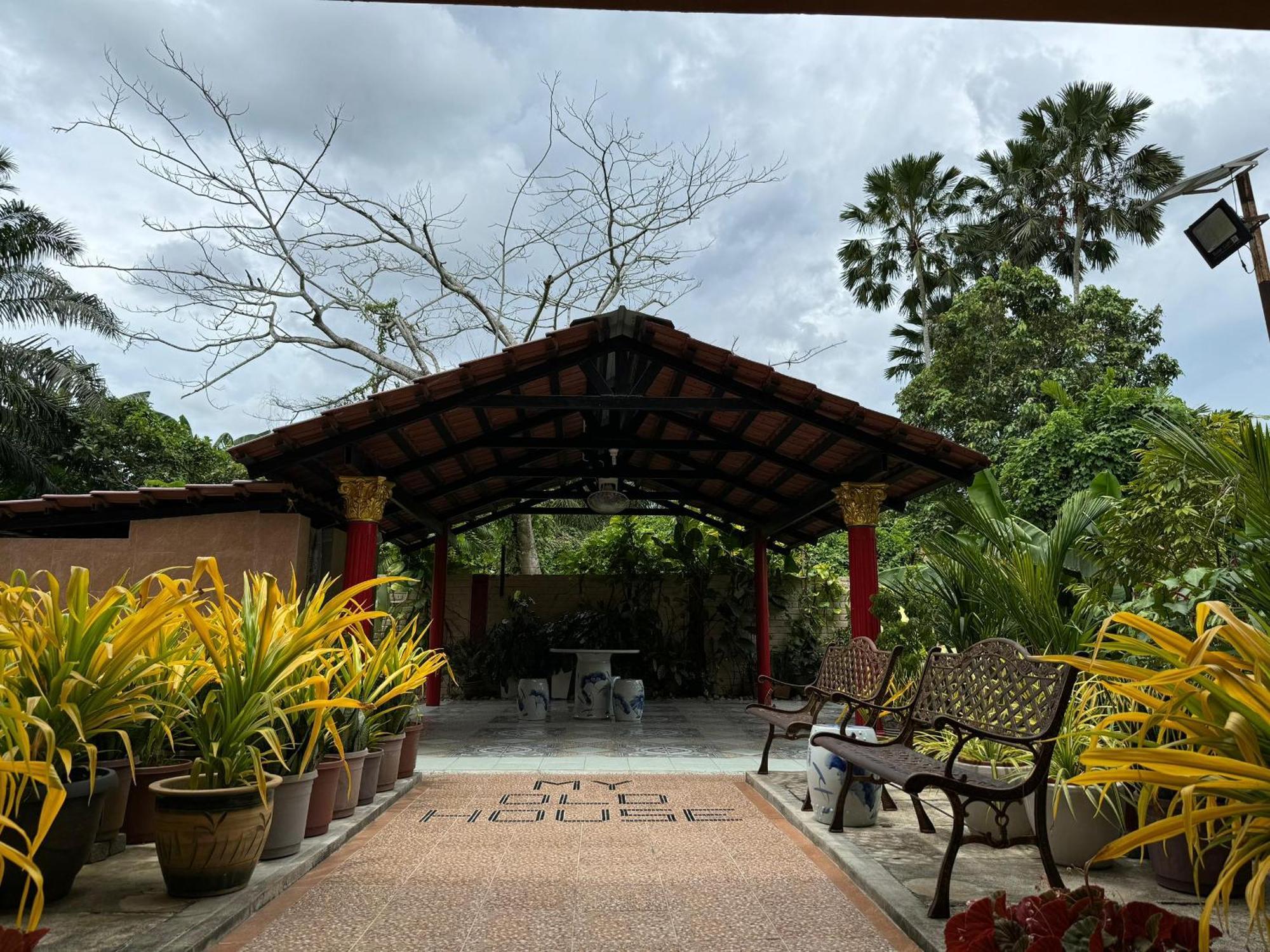 Appartamento Myoldhouse Lahad Datu Esterno foto